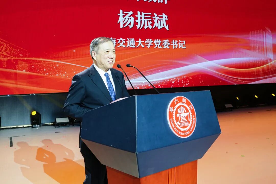 以艺术凝心